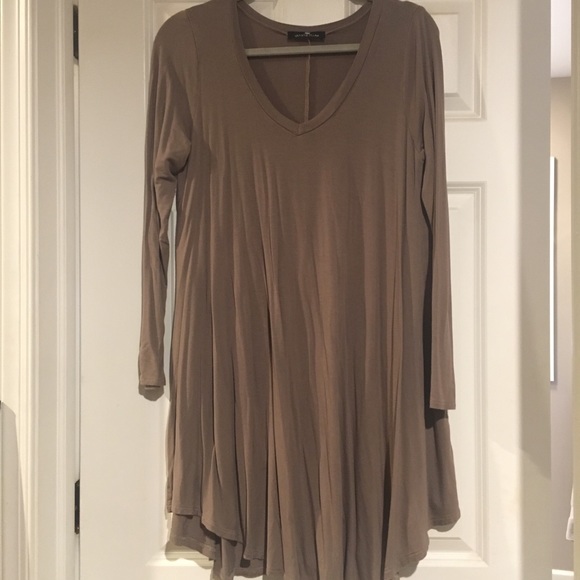 white plum Tops - Xl taupe tunic/dress. Curved hem.